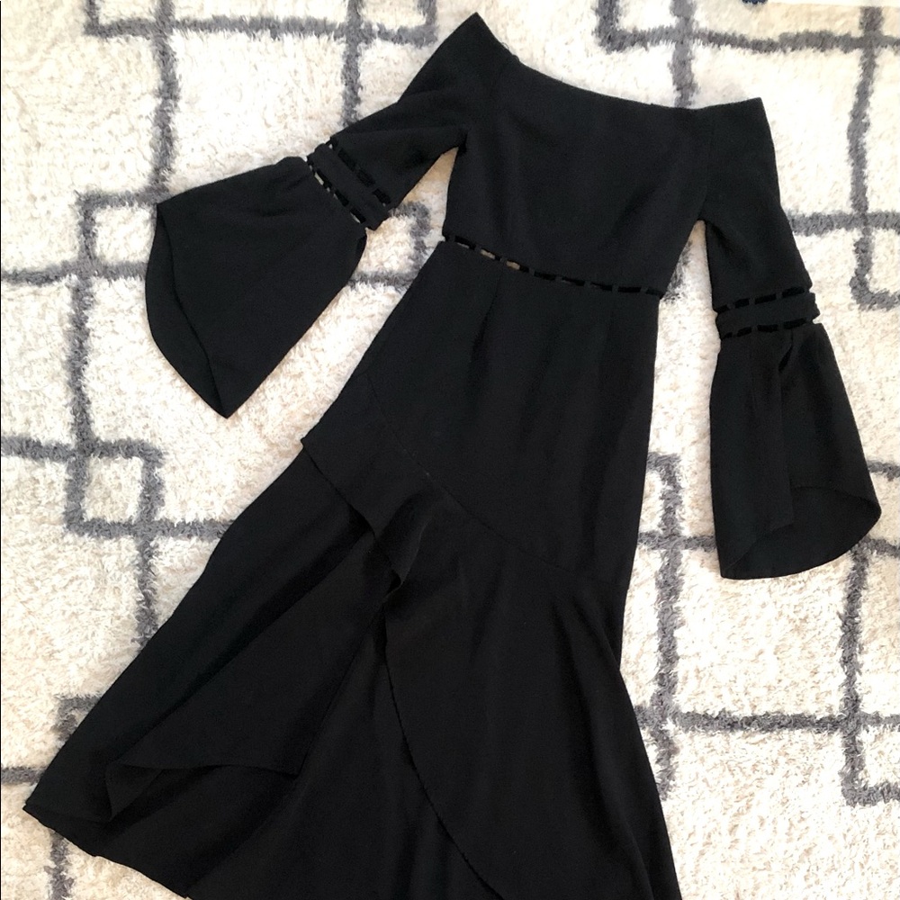 Finders Keepers - BLACK Solar Dress - XS